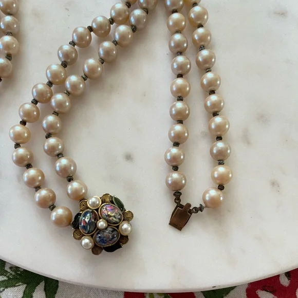 Antique Double Strand Faux Pearl Necklace - Picture 3 of 4